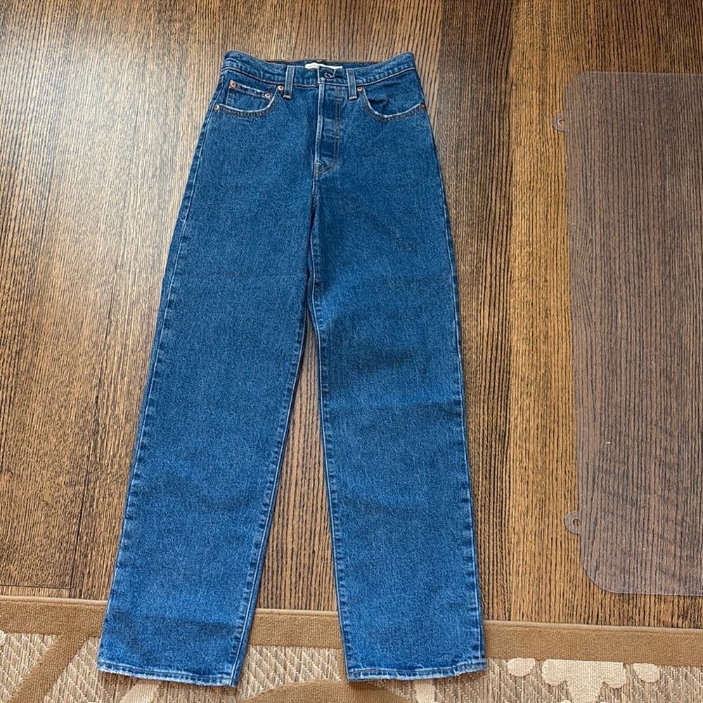 Levi's Women's Ribcage Straight Ankle Jean